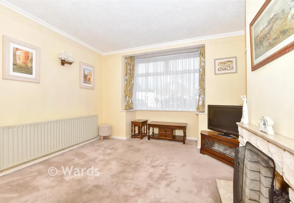 Lounge - Burlington Gardens, Margate, Kent - Wards of Kent