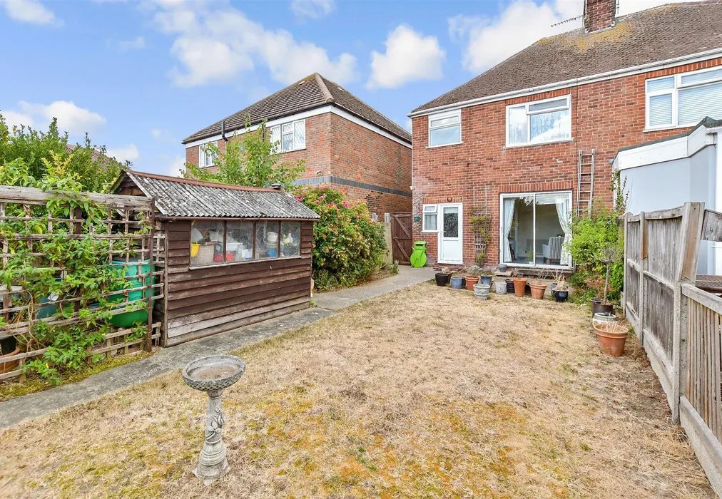 Rear Garden - Burlington Gardens, Margate, Kent - Wards of Kent