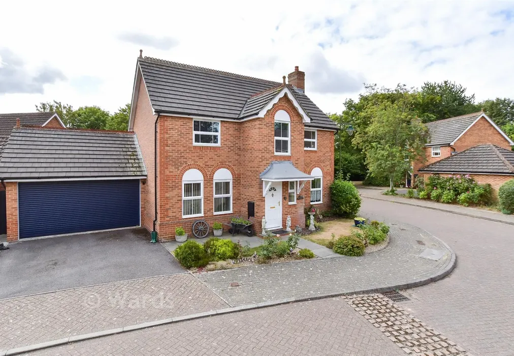 External (Brochure) - Crabtree Close, Kings Hill, West Malling, Kent - Wards of Kent