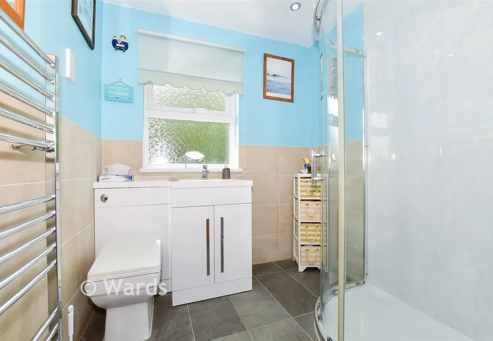 Shower Room - Crabtree Close, Kings Hill, West Malling, Kent - Wards of Kent