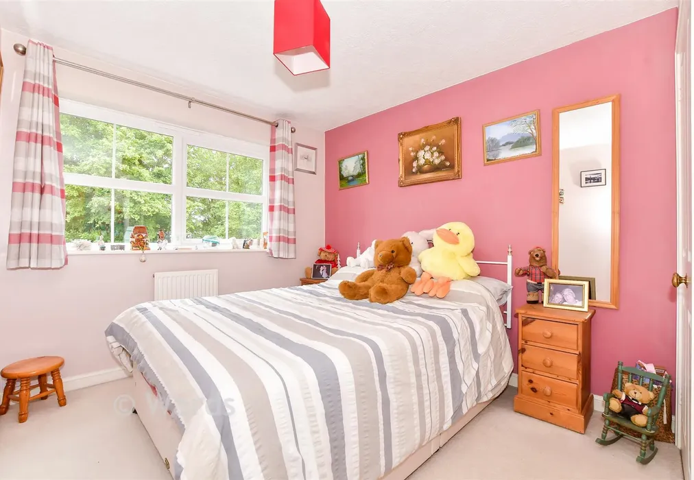 Bedroom 2 - Crabtree Close, Kings Hill, West Malling, Kent - Wards of Kent