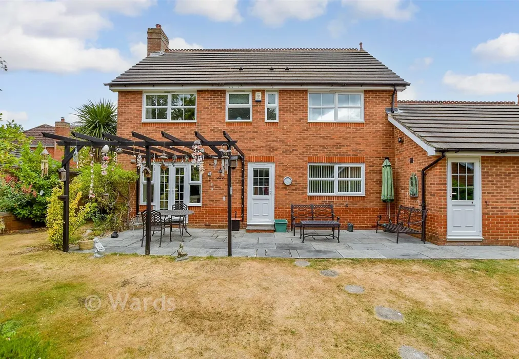 Rear Elevation - Crabtree Close, Kings Hill, West Malling, Kent - Wards of Kent