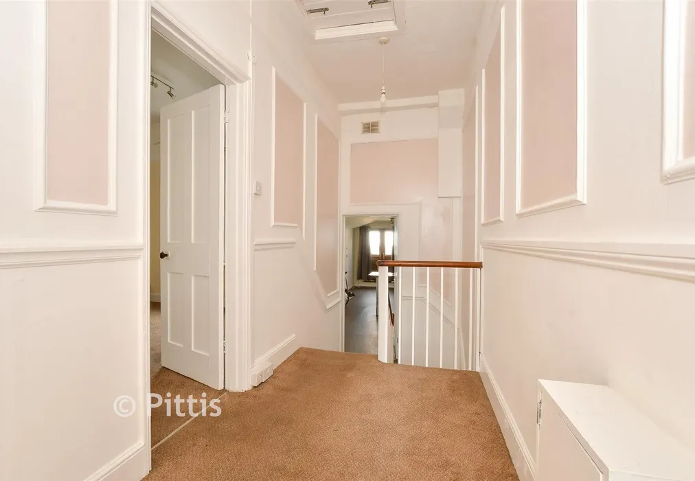 Internal Lifestyle Photograph - Fitzroy Street, Sandown, Isle of Wight - Wards of Kent