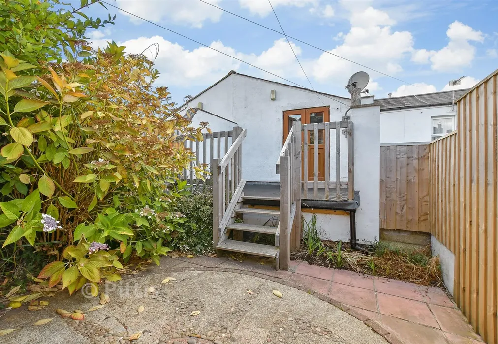 Rear Garden - Fitzroy Street, Sandown, Isle of Wight - Wards of Kent