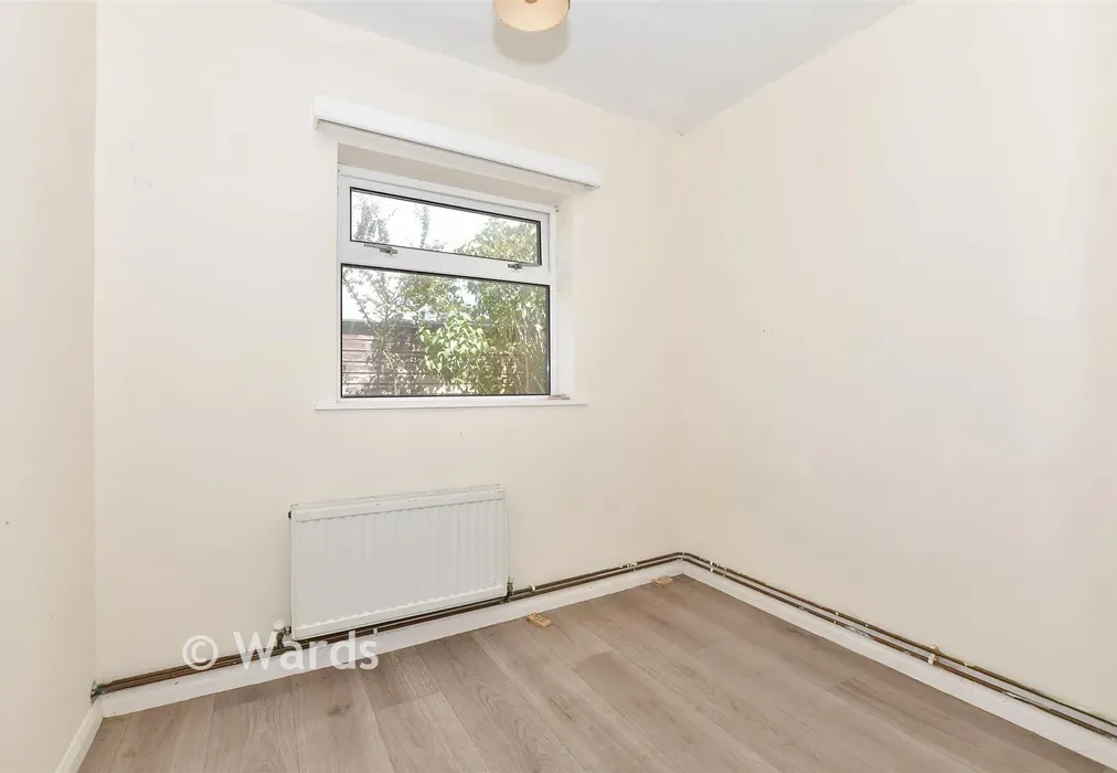 Bedroom 2 - Dunes Road, Greatstone, Kent - Wards of Kent