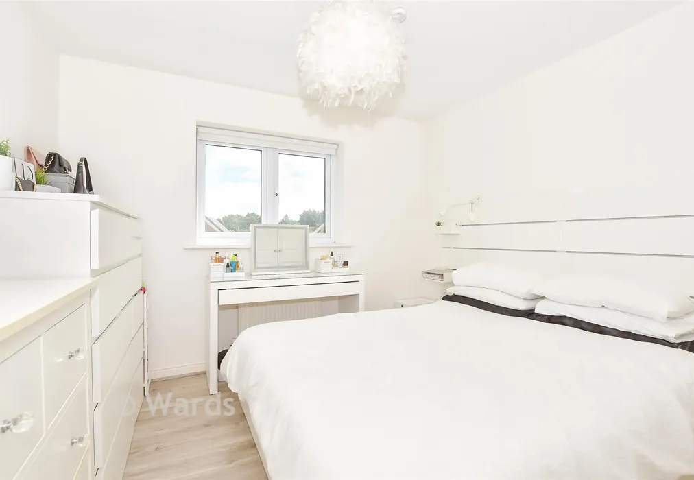 Bedroom 1 - Melrose Close, Maidstone, Kent - Wards of Kent