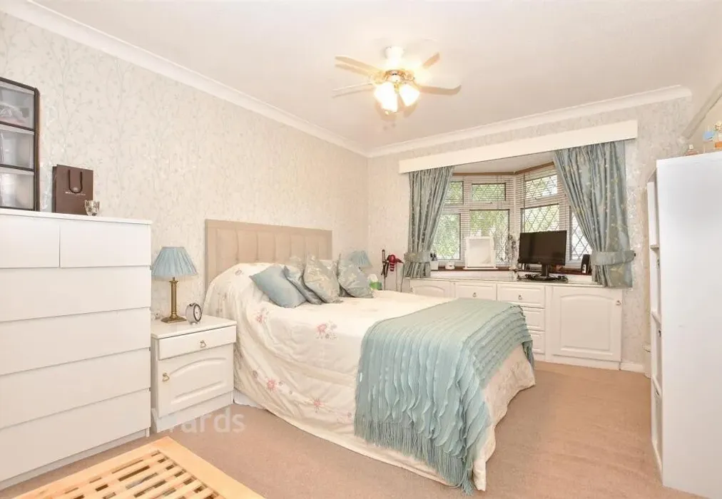 fernbank bed 1 - Fernbank Close Waldersalde ME5 - Wards of Kent