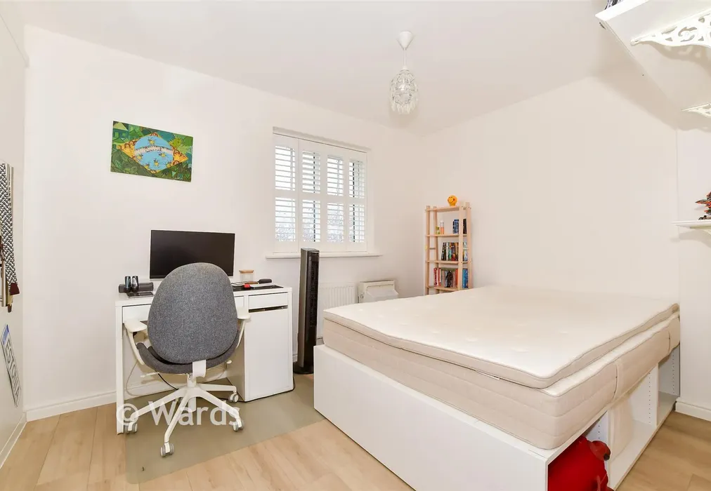 Bedroom 2 - Hazen Road, Kings Hill, West Malling, Kent - Wards of Kent