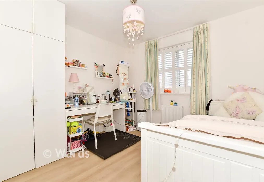 Bedroom 3 - Hazen Road, Kings Hill, West Malling, Kent - Wards of Kent