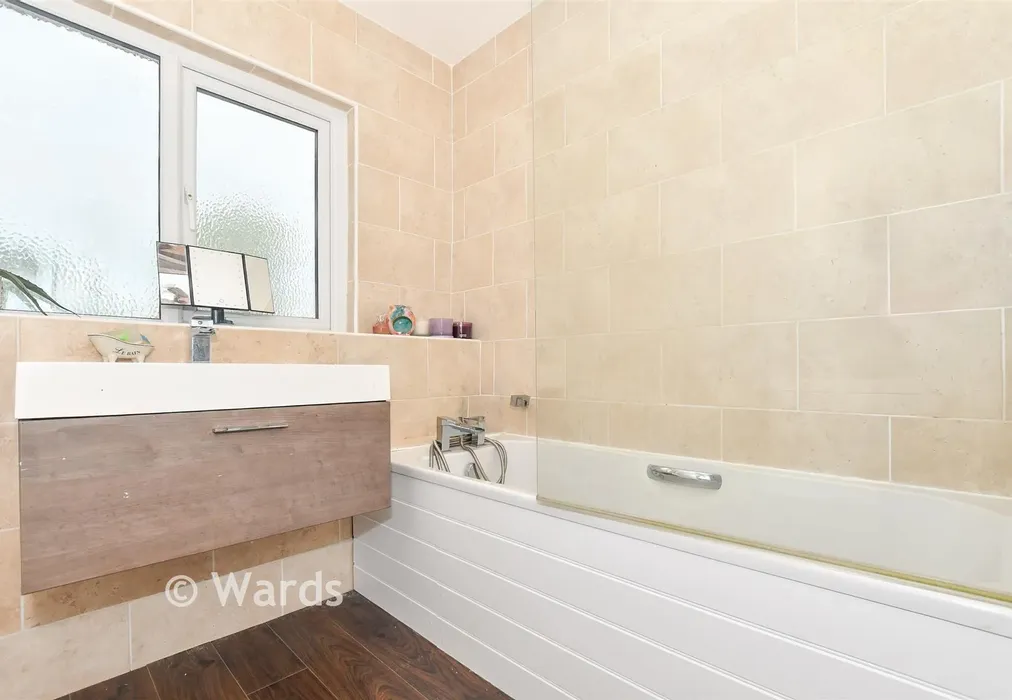 Bathroom - The Common, Sissinghurst, Cranbrook, Kent - Wards of Kent