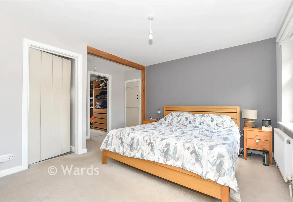 Bedroom 1 - The Common, Sissinghurst, Cranbrook, Kent - Wards of Kent