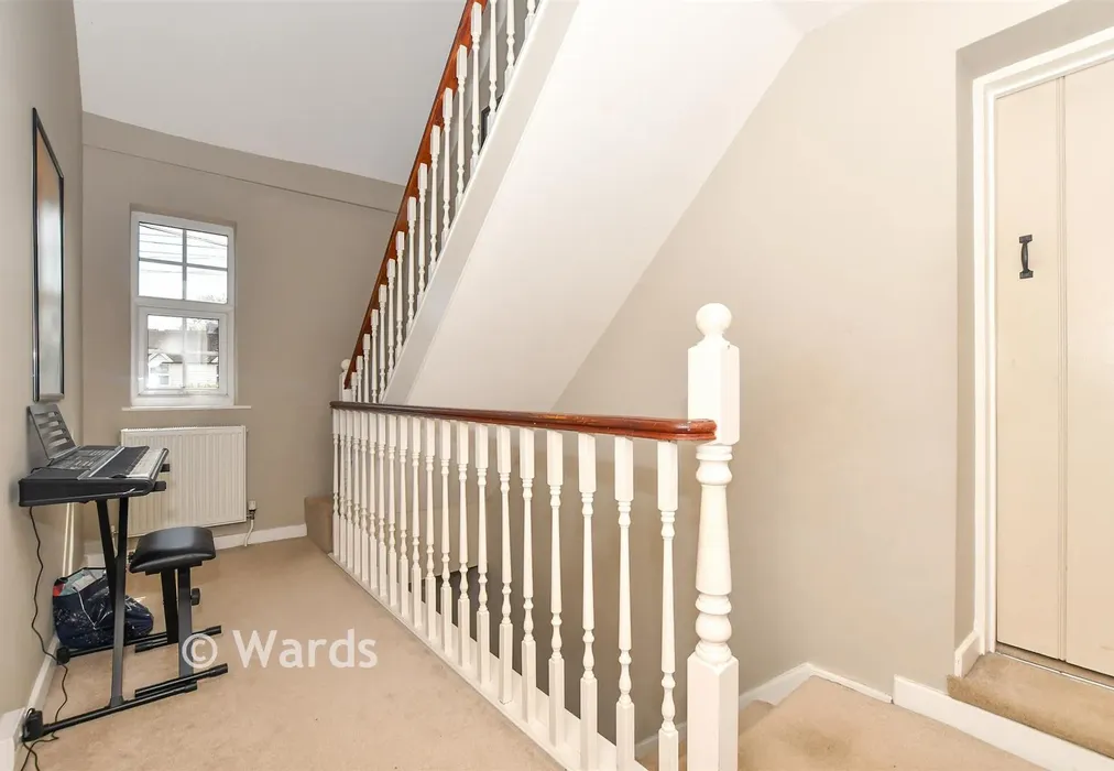 Landing - The Common, Sissinghurst, Cranbrook, Kent - Wards of Kent