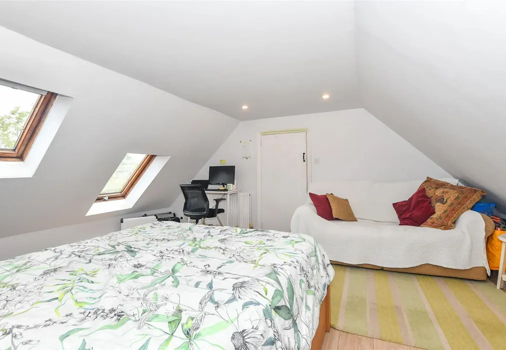 Bedroom 4 - The Common, Sissinghurst, Cranbrook, Kent - Wards of Kent
