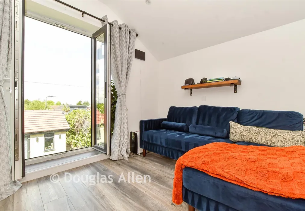 Internal Lifestyle Photograph - Wick Beech Avenue, Wickford, Essex - Wards of Kent
