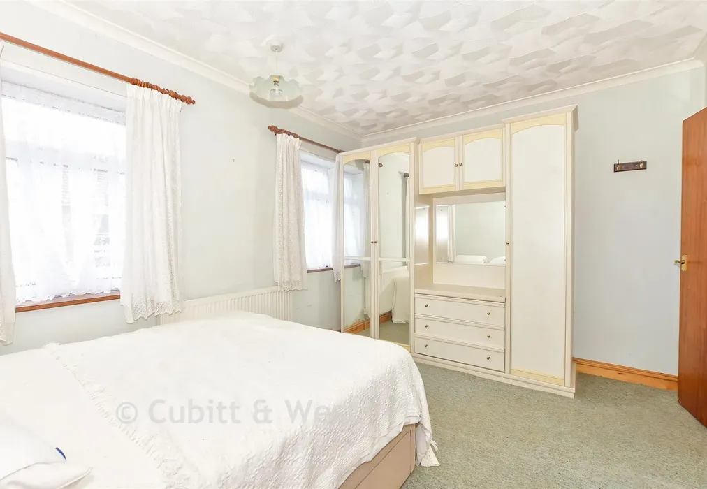 Bedroom 1 - Bath Road, Southsea, Hampshire - Wards of Kent