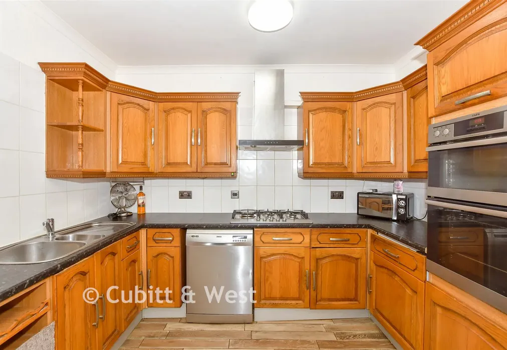 Kitchen - Bath Road, Southsea, Hampshire - Wards of Kent