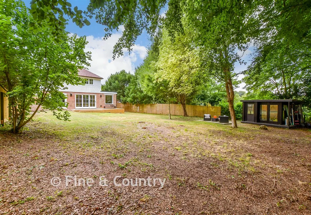 Rear Garden - The Street, Petham, Kent - Wards of Kent