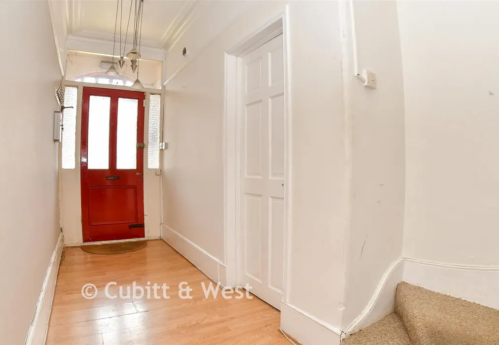 Entrance Hall - Onslow Gardens, Wallington, Surrey - Wards of Kent