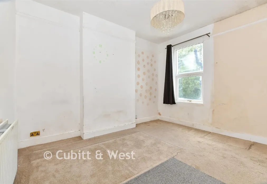 Bedroom 2 - Onslow Gardens, Wallington, Surrey - Wards of Kent