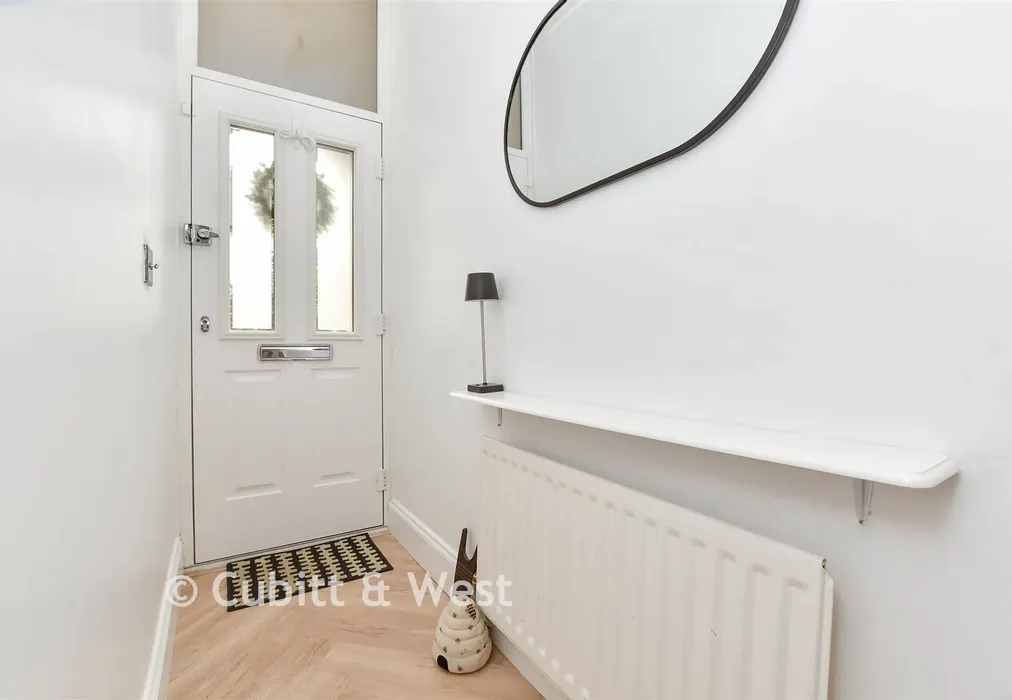 Entrance Hall - St. John's Road, Carshalton, Surrey - Wards of Kent