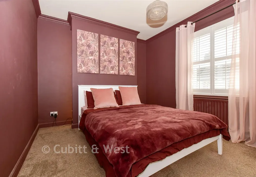 Bedroom 1 - St. John's Road, Carshalton, Surrey - Wards of Kent