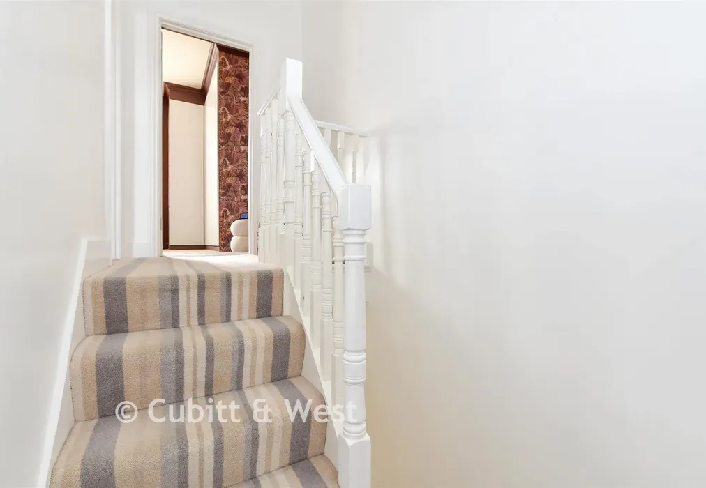 Landing - St. John's Road, Carshalton, Surrey - Wards of Kent