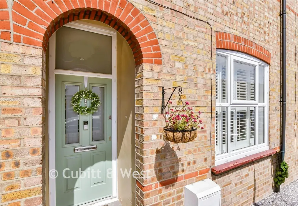 External Lifestyle Photograph - St. John's Road, Carshalton, Surrey - Wards of Kent