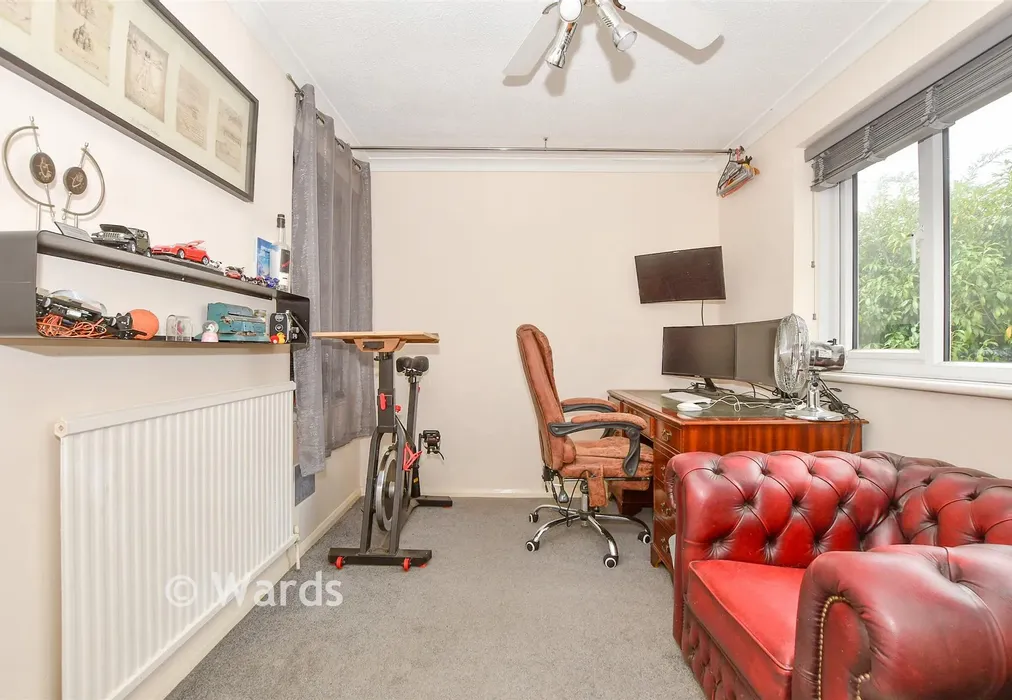 Bedroom 2 - Buckland Hill, Maidstone, Kent - Wards of Kent