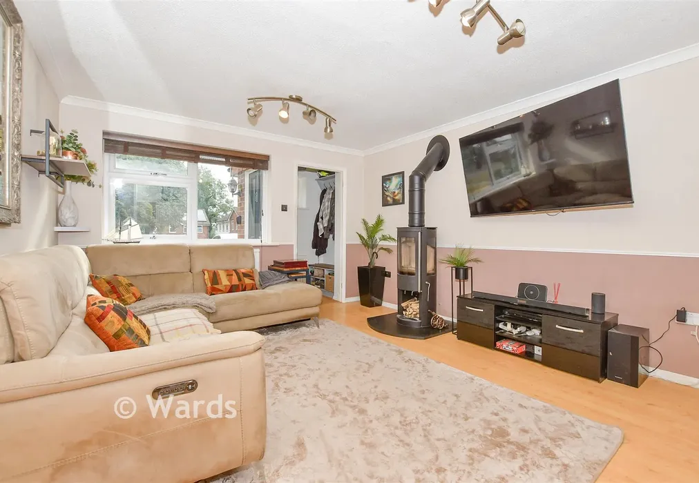 Lounge - Buckland Hill, Maidstone, Kent - Wards of Kent
