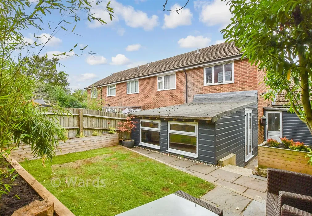 Rear Garden - Buckland Hill, Maidstone, Kent - Wards of Kent