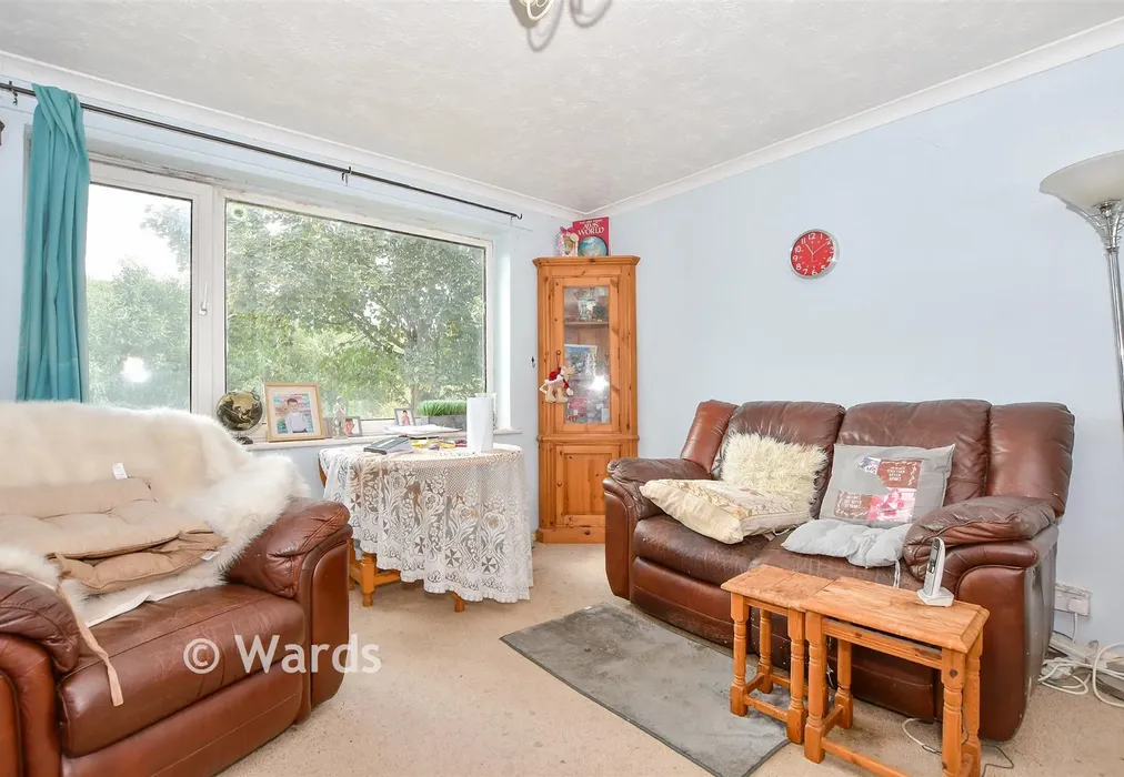Lounge - Roseholme, Maidstone, Kent - Wards of Kent