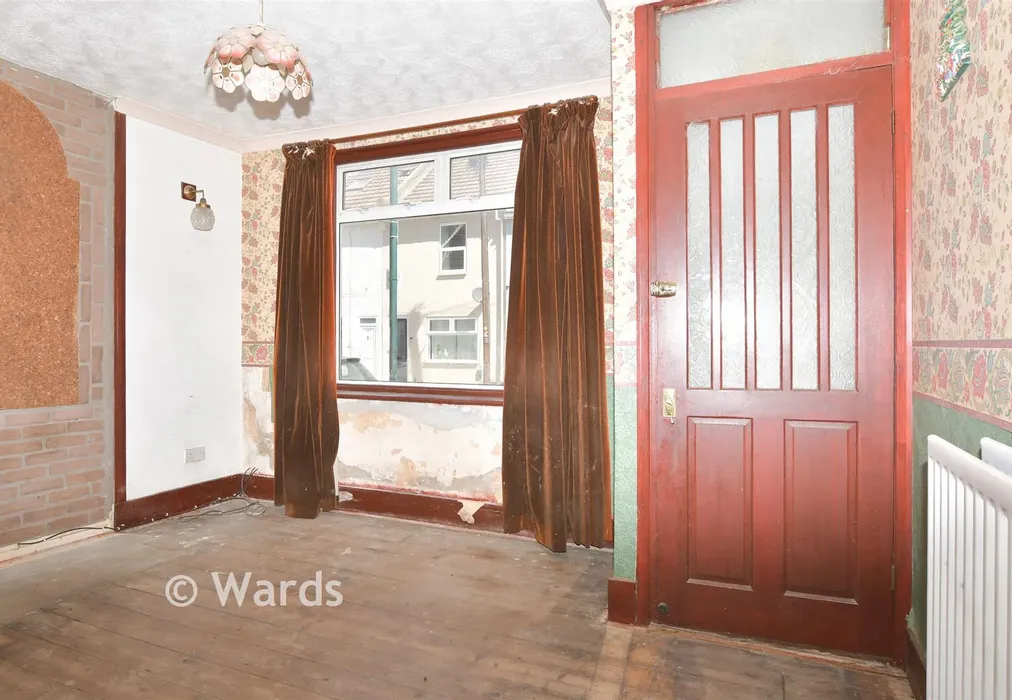 Lounge - Glencoe Road, Chatham, Kent - Wards of Kent