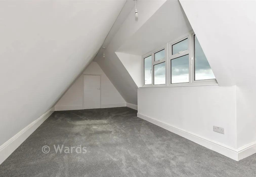 Bedroom 1 - Queens Road, Broadstairs, Kent - Wards of Kent