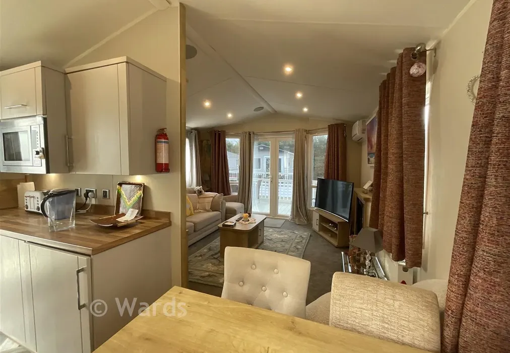 Kitchen/Diner 3 - Shottendane Road, Birchington, Kent - Wards of Kent