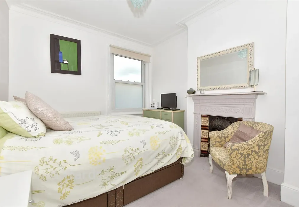 Bedroom 2 - Rectory Road, Broadstairs, Kent - Wards of Kent