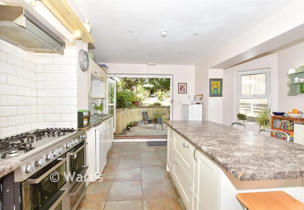 Kitchen - Rectory Road, Broadstairs, Kent - Wards of Kent