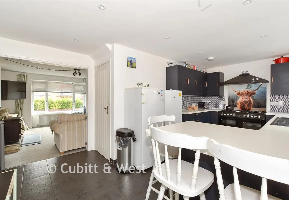Kitchen - Wickhurst Rise, Portslade, East Sussex - Wards of Kent