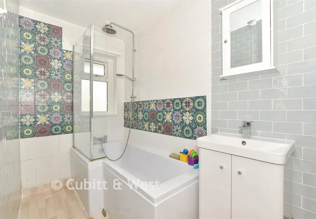 Bathroom - Wickhurst Rise, Portslade, East Sussex - Wards of Kent