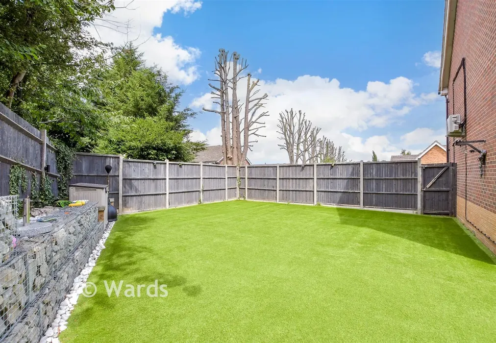 Rear Garden - Pine Place & Land, Tovil, Kent - Wards of Kent