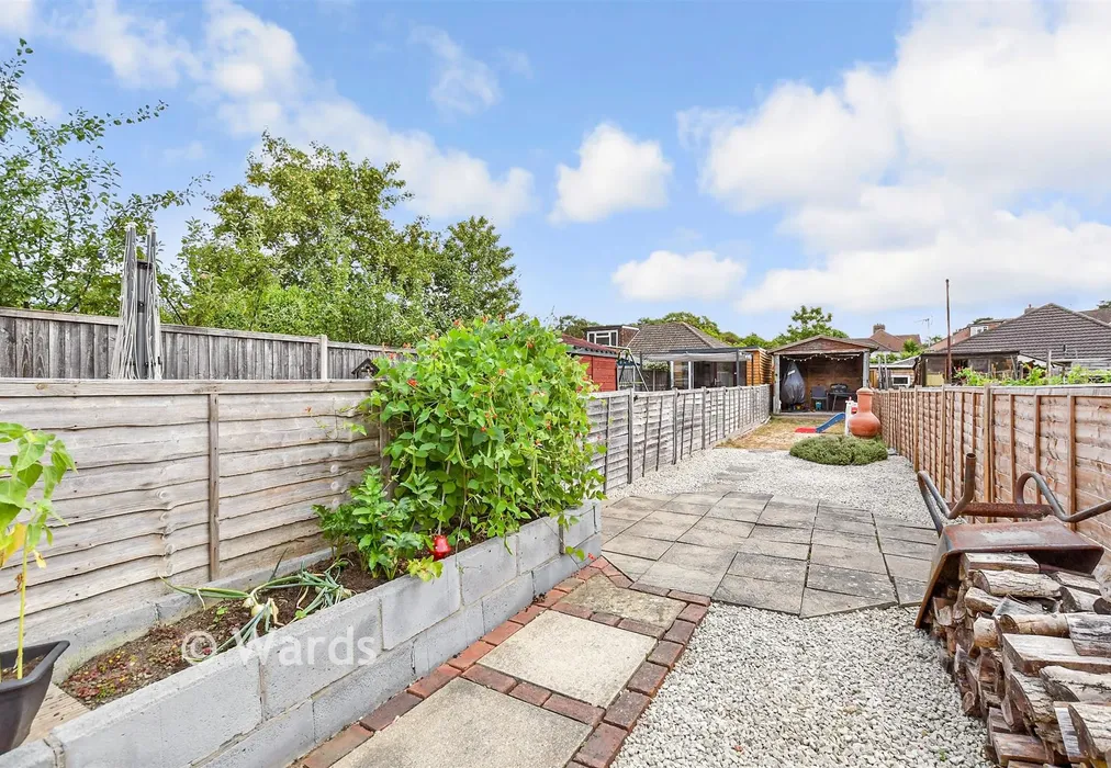 Rear Garden - Bell Lane, Ditton, Aylesford, Kent - Wards of Kent