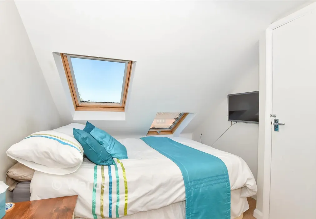 Bedroom 1 - Stevens Road, Eccles, Aylesford, Kent - Wards of Kent
