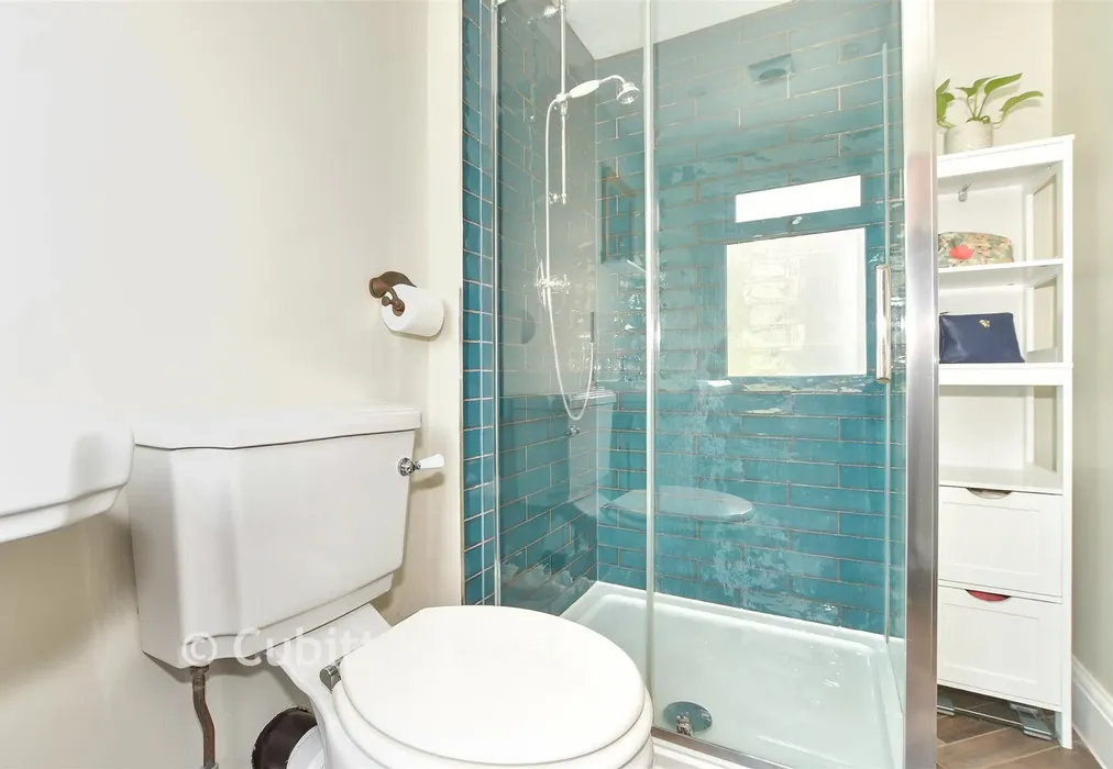 En-Suite Shower Room - Stanmer Villas, Brighton, East Sussex - Wards of Kent