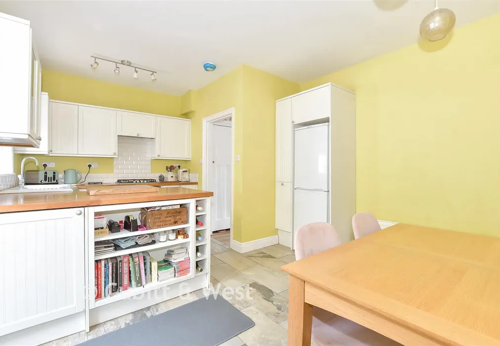 Kitchen/Diner - Stanmer Villas, Brighton, East Sussex - Wards of Kent