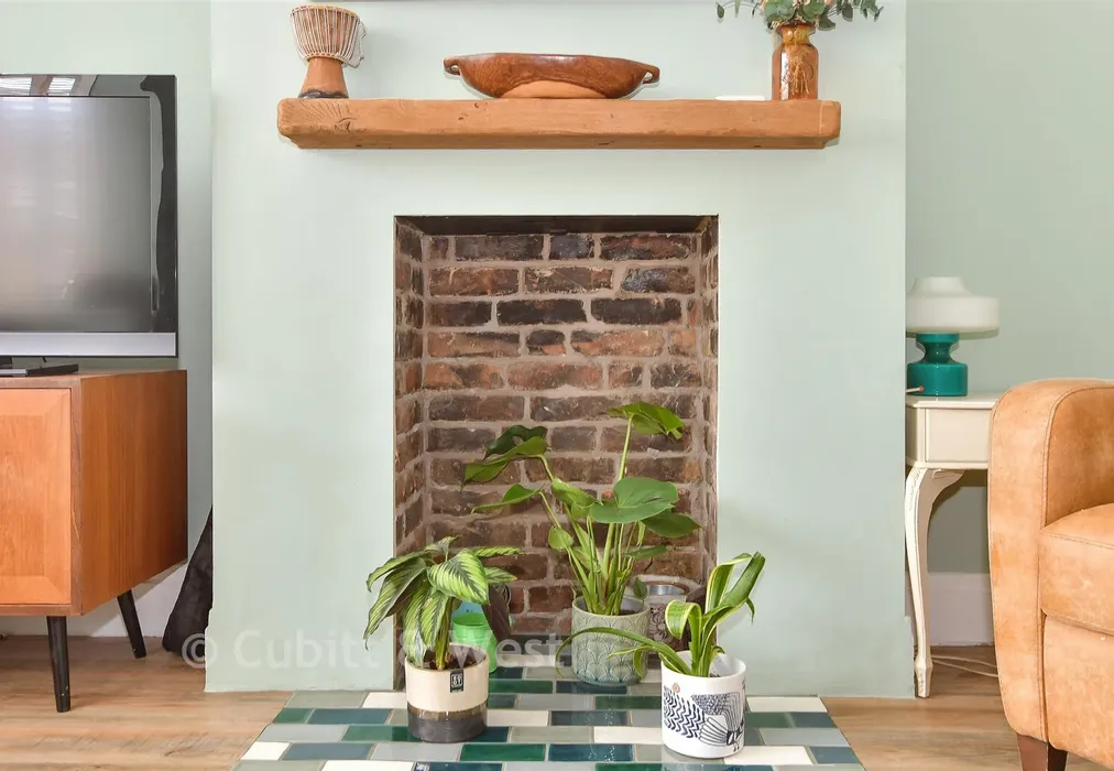 Internal Lifestyle Photograph - Stanmer Villas, Brighton, East Sussex - Wards of Kent