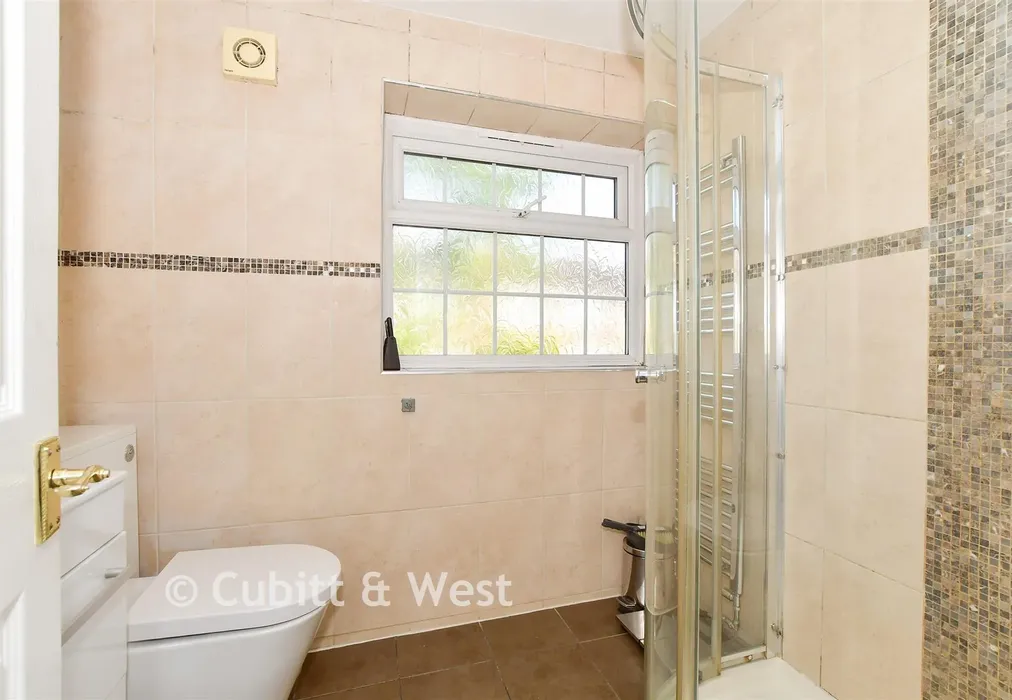 Shower Room - Shepherd Close, Crawley, West Sussex - Wards of Kent