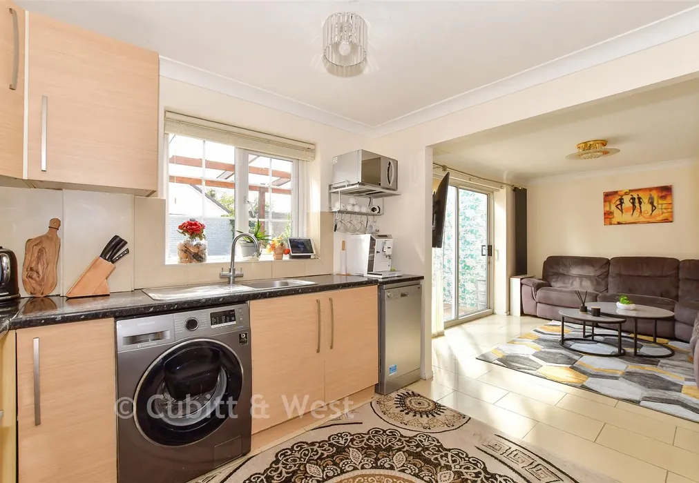 Kitchen - Shepherd Close, Crawley, West Sussex - Wards of Kent