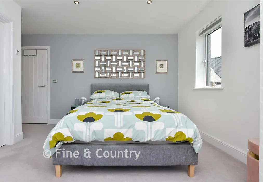 Bedroom 2 - Elizabeth Drive, Woodnesborough, Sandwich, Kent - Wards of Kent