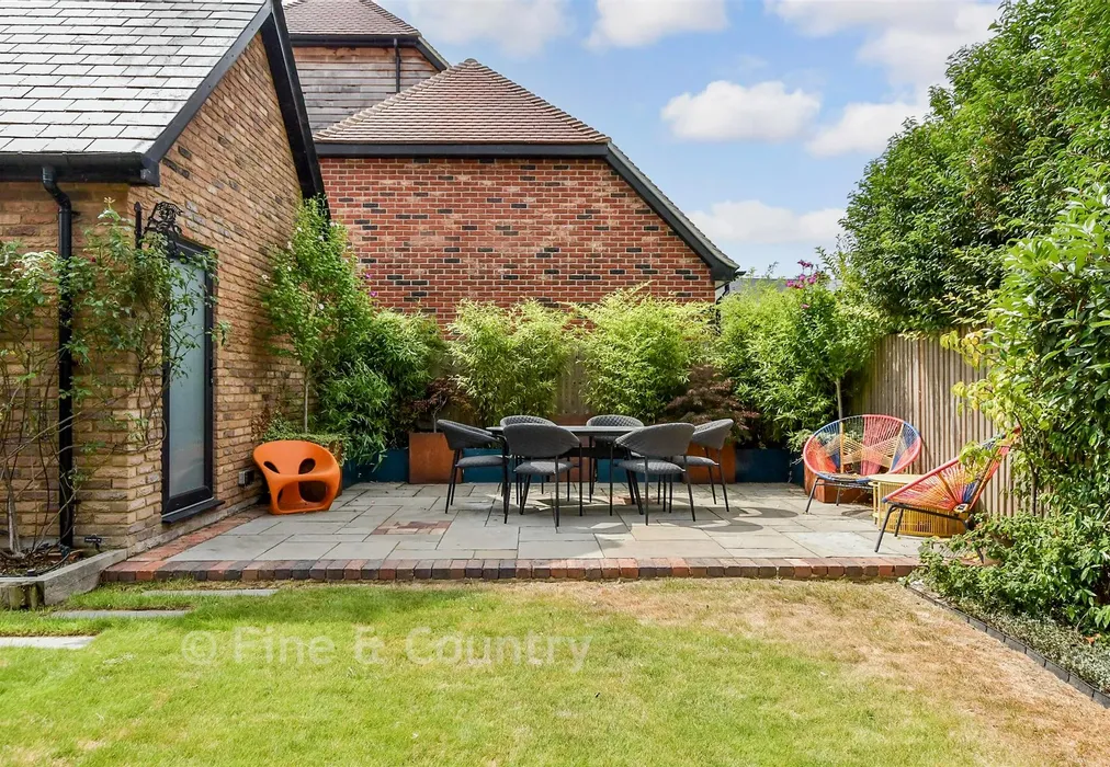 Patio / Decking - Elizabeth Drive, Woodnesborough, Sandwich, Kent - Wards of Kent