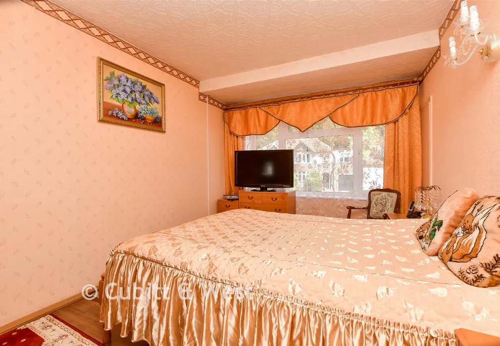 Bedroom 1 - Hillbury Road, Whyteleafe, Surrey - Wards of Kent