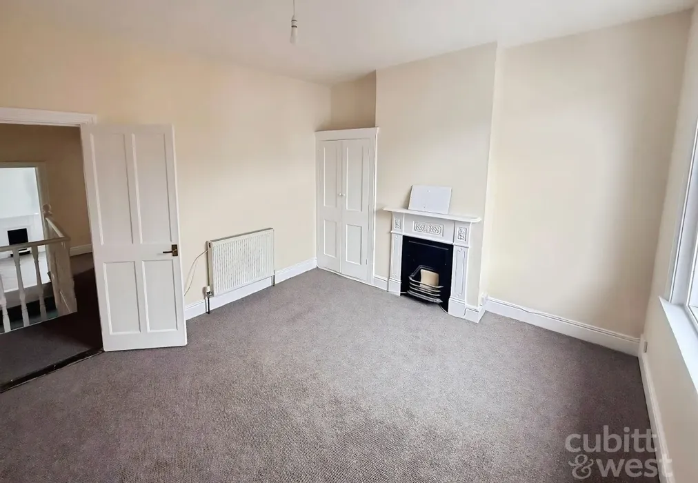  - AVAILABLE WITH NO DEPOSIT Adair Road Southsea PO4 - Wards of Kent